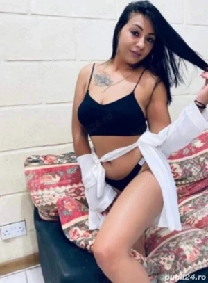 la mine,la tine sau hotel party