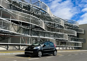 Peugeot 107 automat 2010 navigatie 10" android senzori parcare