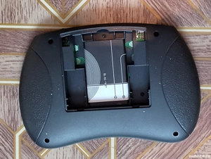 Vând 2 bucăți tv box android Tanix + tastatură cu touchpad - imagine 4