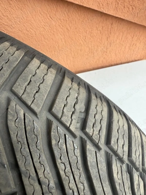 Vand 4 anvelope de iarna Michelin! 250 lei bucata.