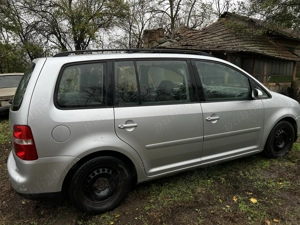 De vanzare Volskvagen Touran 2003 - imagine 4