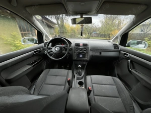 De vanzare Volskvagen Touran 2003 - imagine 5