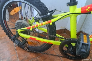 Bicicleta CUBE ACID 200 Verde Fosforescent 