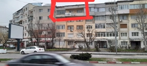 Vând Apartament decomandat 4 camere în Alexandria, pe str. București la intersecție cu Str. Ghica