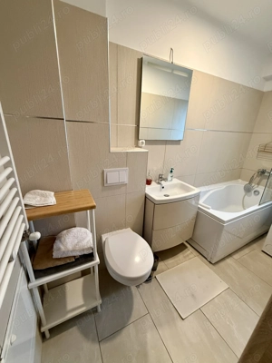 Cazare Premium - 2 camere Tătărași - aeroport, stil si luminos - loc de parcare - vouchere - factura - imagine 3