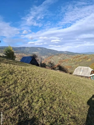 vand teren cu casa la munte - imagine 4