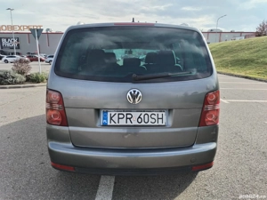 vând Volkswagen Touran 