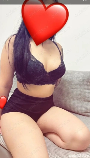 Bruneta cu forme noua in oras