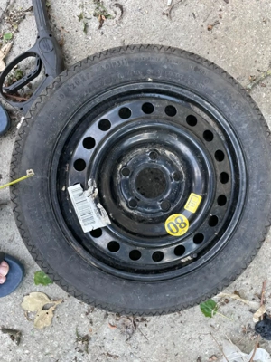 Vând roata de rezervă slim Continental 