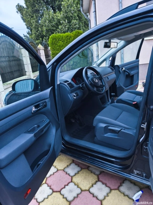 Se vând 2 mașini  VW Touran 1.9 TDI 6 Trepte 2006 + Opel Astra G 2001  1.6 - imagine 3