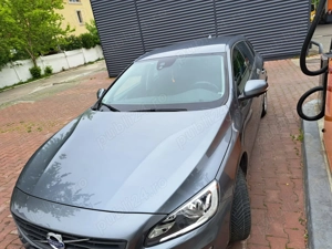 Volvo V60 Carte service , revizii la service volvo, bine intretinut 