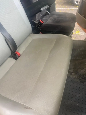 Vând autoutilitară Volkswagen T5 - imagine 3