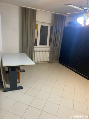 Inchiriez apt 2 cam , central  - imagine 2