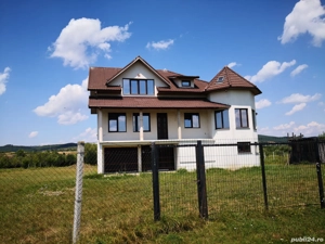 Casă P+1+M, 350 mp, teren 70 ari, Livezile, la 9 km de Bistr...