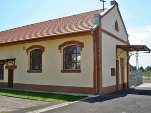 De vănzare teren+imobil industrial