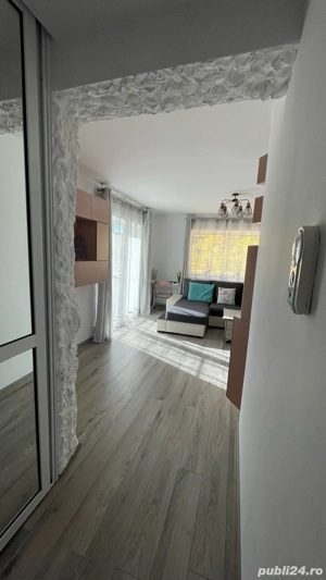 P.F. vând apartament decomandat 3 camere, 2 băi, 2 locuri de parcare, Florești, zona Muzeul Apei