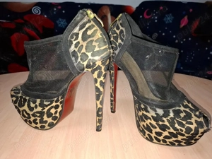 Pantofi ,sandale masuri 39 si 40