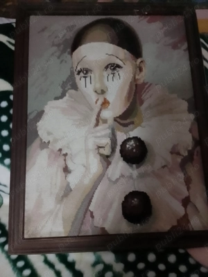 Vând tablou portret cusut manual