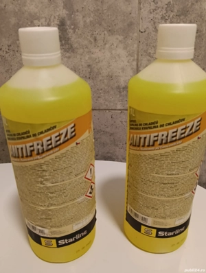2 litri de Antigel concentrat Antifreeze. Amândouă la 35 lei. 