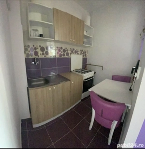 Închiriez garsonieră 