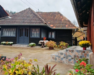 Vând casă locuibilă cu teren aferent situată în satul Alun (Comuna Boșorod) 