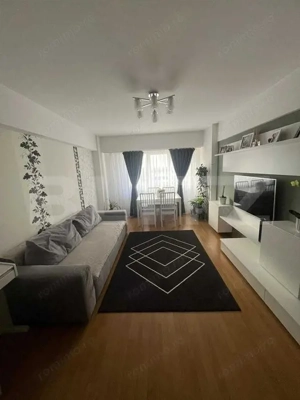 Apartament cu 3 camere, 74 mp, zona Metro - imagine 2