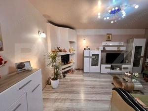 Apartament 4 camere decomandat,2bai - imagine 2