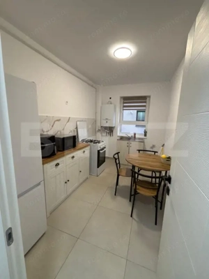 Vânzare/Schimb Apartament 3 camere, etaj intermediar, 72 mp în Tractorul - imagine 8