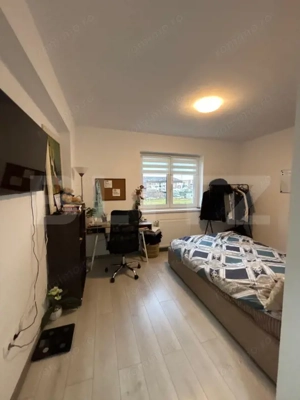 Vânzare/Schimb Apartament 3 camere, etaj intermediar, 72 mp în Tractorul - imagine 5