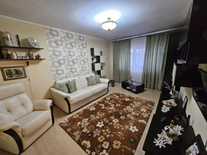 Apartament cu 2 camere de vânzare în Curtea de Argeș.
