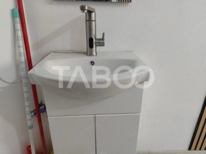 Garsoniera 11 mp renovata total in 2025 etaj 1 baie proprie Cisnadie - imagine 8