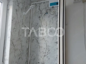 Garsoniera 11 mp renovata total in 2025 etaj 1 baie proprie Cisnadie - imagine 6