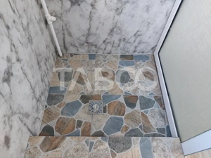 Garsoniera 11 mp renovata total in 2025 etaj 1 baie proprie Cisnadie - imagine 10