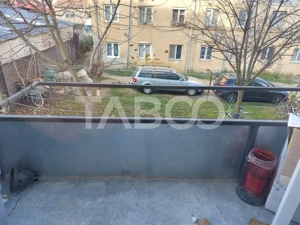 Garsoniera 11 mp renovata total in 2025 etaj 1 baie proprie Cisnadie - imagine 11