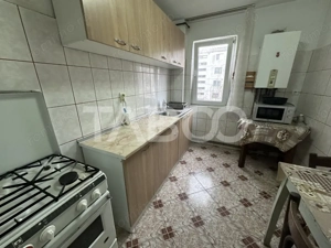 Apartament semidecomandat 2 camere balcon etaj 2 zona Negoiului - imagine 5