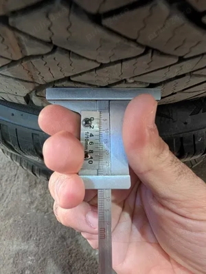 Set 4 anvelope Bridgestone Blizzark LM005 205/60/R16 - imagine 4