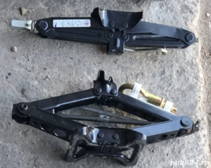 Cric original Renault Megane,Talisman,Scenic (+cheie pt roți,cui de tractare) - imagine 3