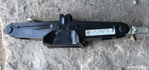 Cric original Renault Megane,Talisman,Scenic (+cheie pt roți,cui de tractare) - imagine 6