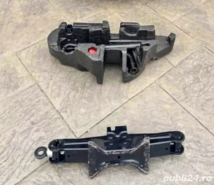 Cric original Renault Megane,Talisman,Scenic (+cheie pt roți,cui de tractare)