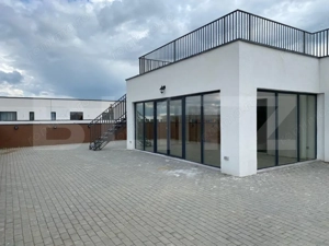 Penthouse 200 mp utili, 400 mp terasa, 2 garaje, 1 parcare, zona Baciu  - imagine 16