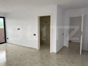 Penthouse 200 mp utili, 400 mp terasa, 2 garaje, 1 parcare, zona Baciu  - imagine 8