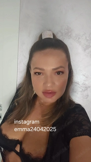 Poze reale si recente,am si INSTAGRAM  :EMMA24042025 
