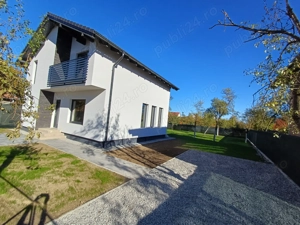 Casa noua direct de la proprietar, panouri solare, teren 540mp, la 5 min de Arad, Mândruloc  - imagine 4