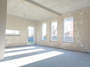 Casa noua direct de la proprietar, panouri solare, teren 540mp, la 5 min de Arad, Mândruloc  - imagine 10