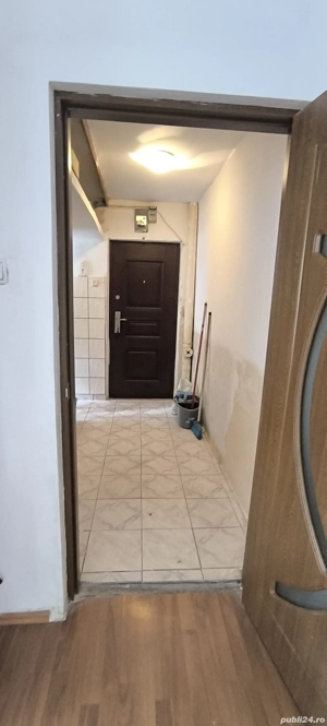 Vand apartament 2 camere Reșița  - imagine 3