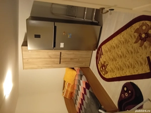 Închiriez garsoniera curte