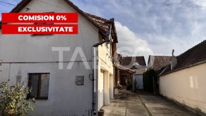 Casa de vanzare 6 camere loc de relaxare garaj teren 669mp Cornatel