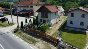 Casă de vânzare în comuna Albeștii de Argeș, județ Argeș. - imagine 12