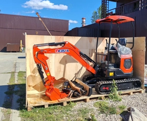 Miniexcavator OKW18 pe senile