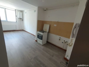 Vând garsonieră b-dul Cloșca 